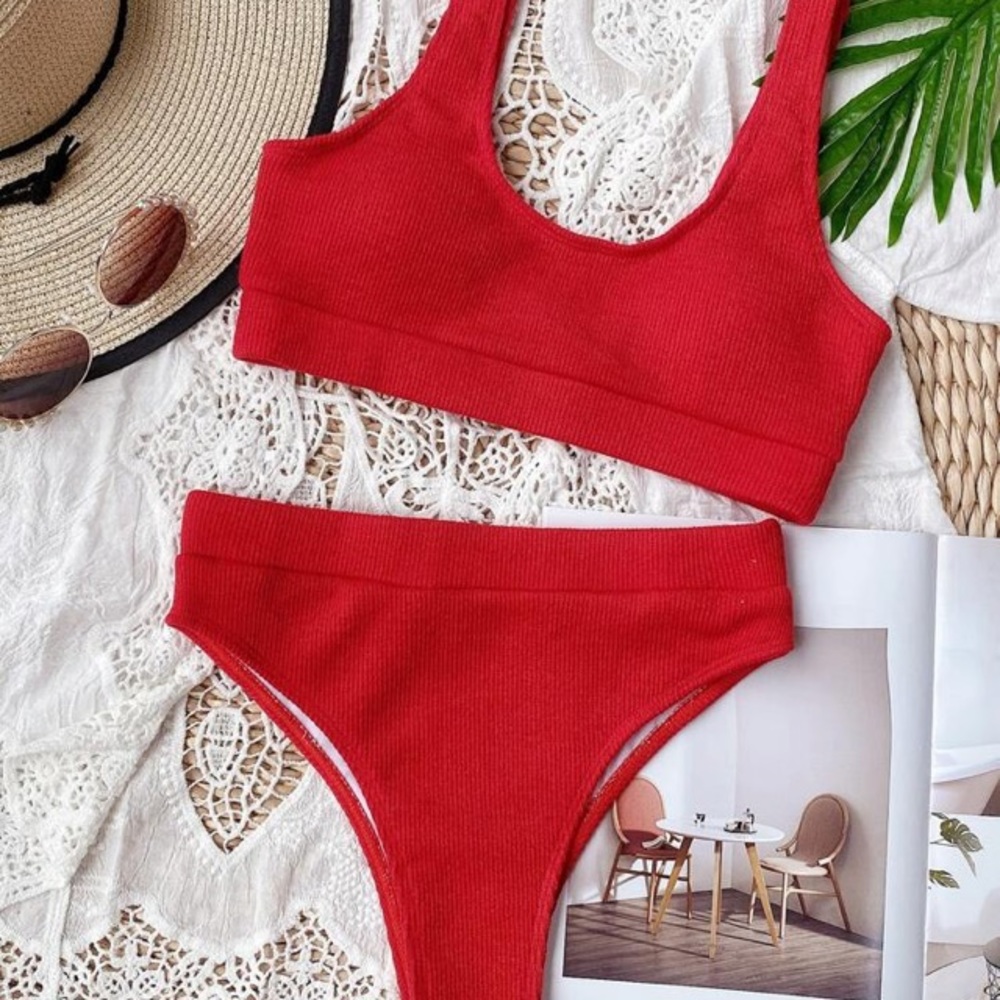SHEIN Scoop Neck High Leg Bikini Swimsuit